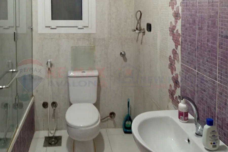 شقة للايجار 170 م سموحة ( ش فوزي معاذ )