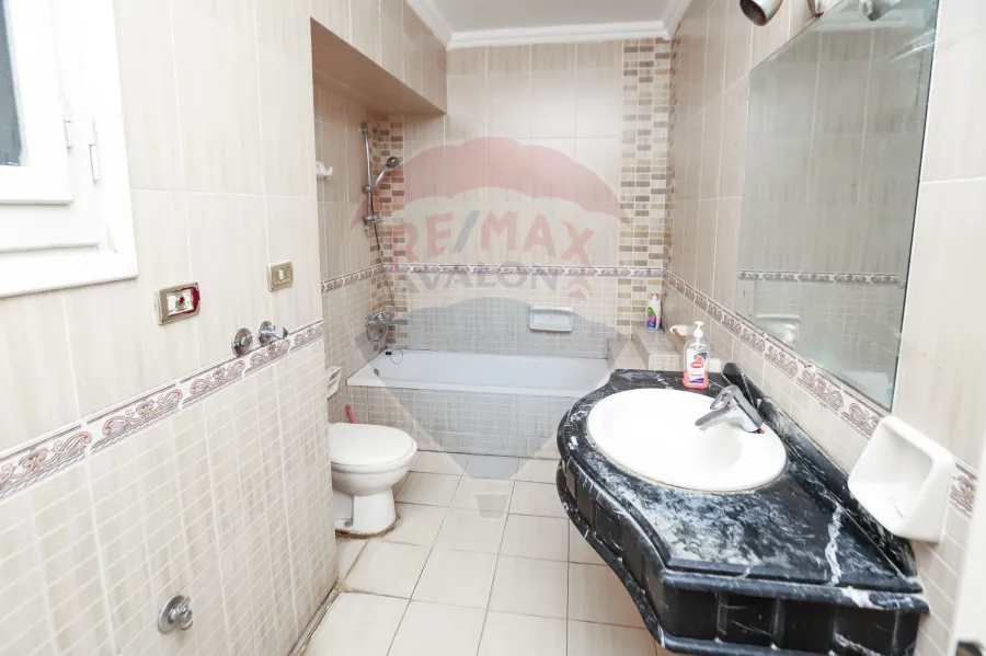 شقة للبيع 170 م السيوف ( متفرع من الترام )