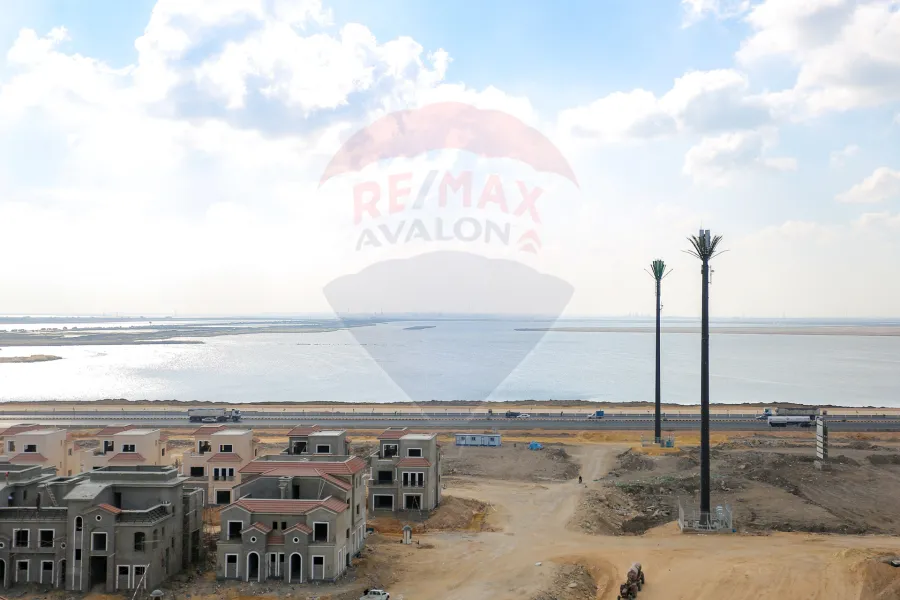 فيلا توين هاوس للبيع  354 م (صواري)