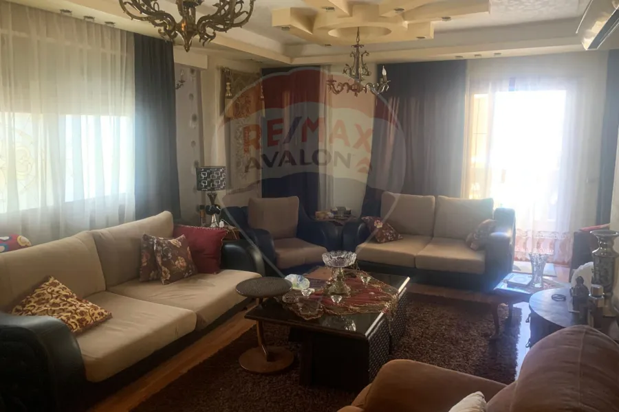 شقة دوبلكس للبيع 178 م سموحة (ش النصر - عمارات توب هاوس)