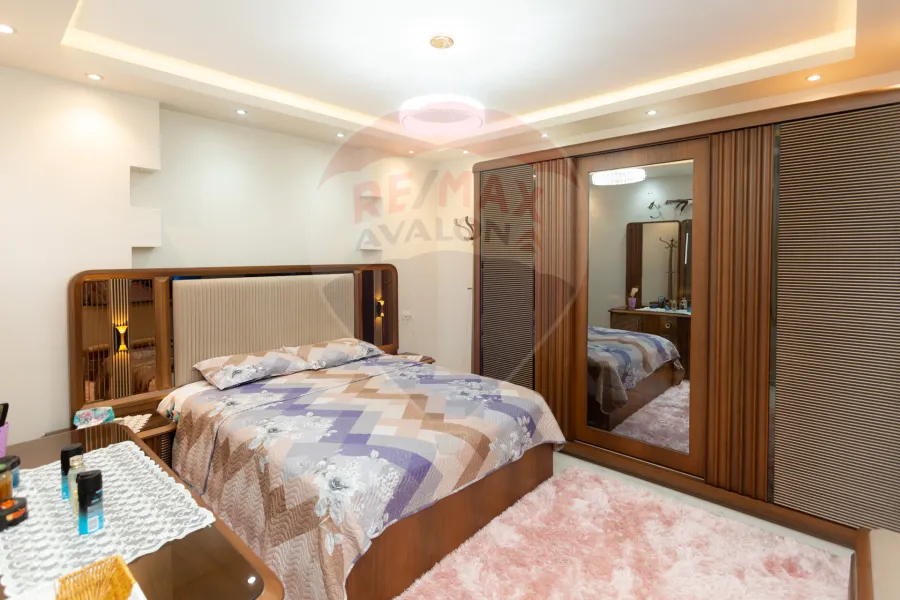 شقة للبيع 125 م السيوف (تقاطع ش النخيل مع ش السيوف)