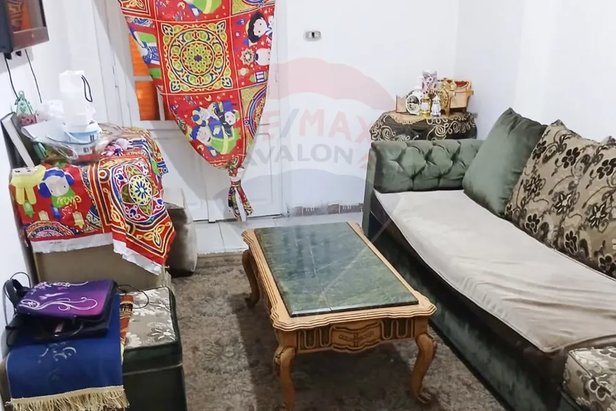 شقة للبيع 120 م سموحة (متفرع من ش زكي رجب)