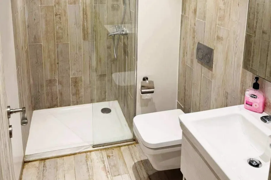 شاليه فندقي للبيع (فوكا باي - رأس الحكمة) 120 م