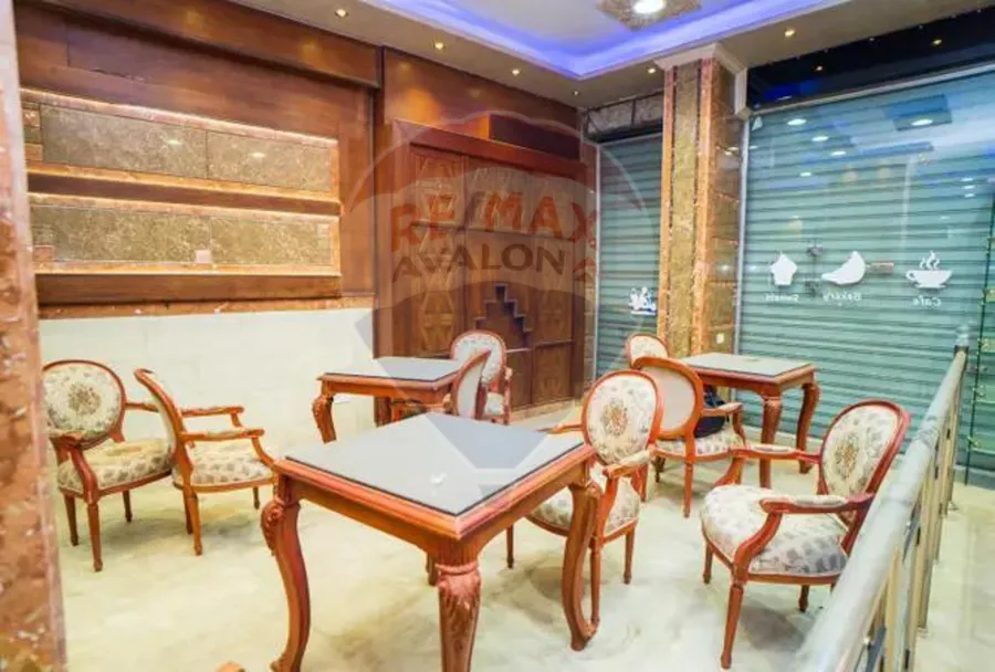 محل للايجار 150 م لوران (على الترام مباشرة)