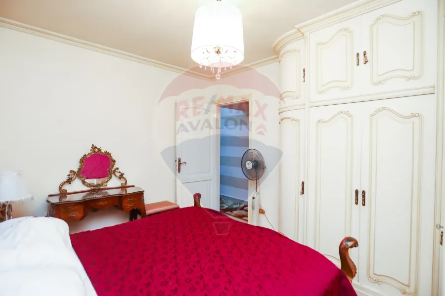 شقة للبيع 120 م ميامى ( ش عبد الوهاب متفرع من خليل حماده )