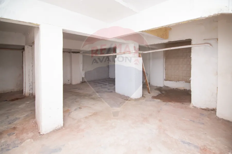 محل للبيع 110 م سموحة (خطوات من ش مصطفي كامل)