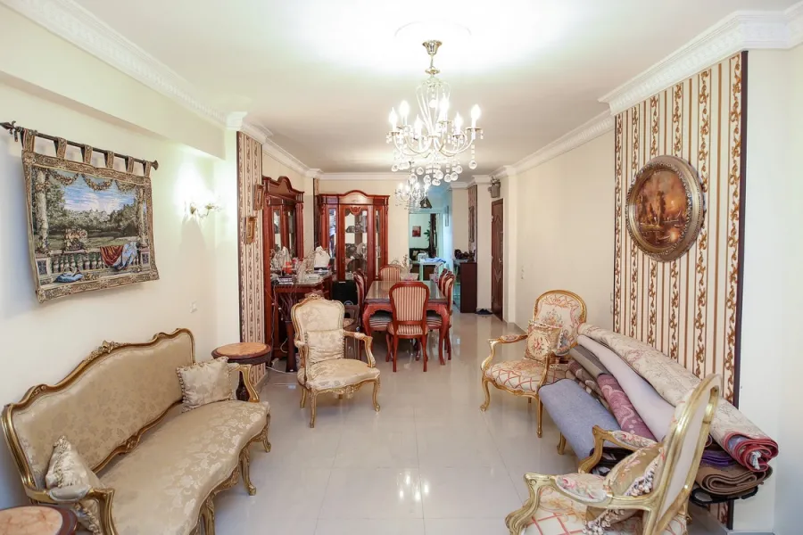 شقة للبيع 135 م سيدي جابر ( متفرع من ش المشير )