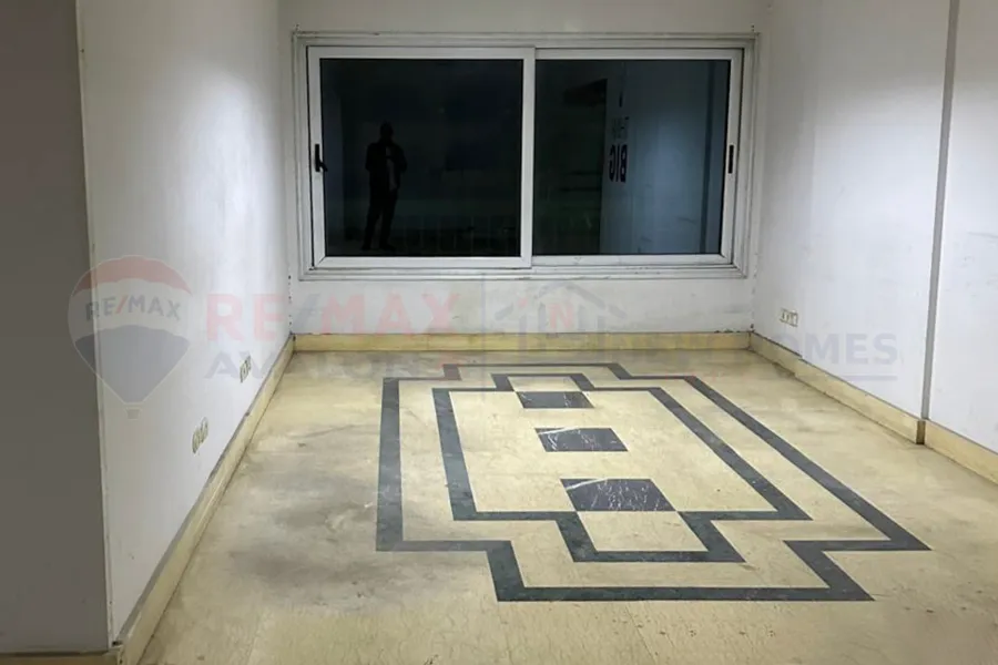 Apartment for rent 336 m Smouha (steps from Victor Emmanuel roundabout)
