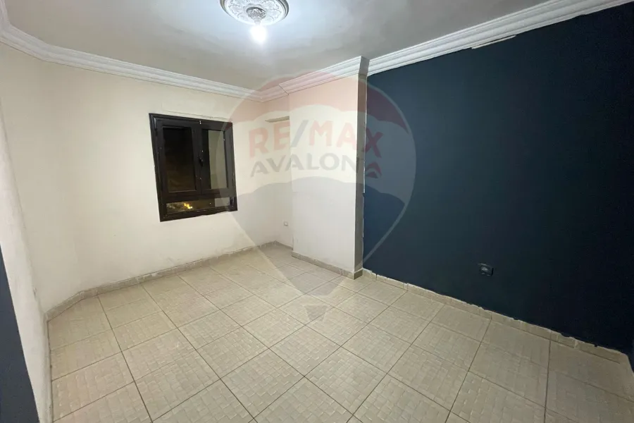 شقة للايجار 125 م العصافرة (ش جمال عبد الناصر مباشرة)