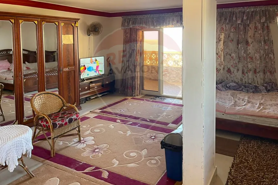 شقة للبيع 500 م سبورتنج (ثاني نمرة من البحر)