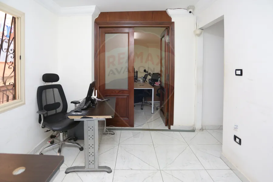 شقة إدارى للبيع 70م سيدى جابر (خطوات من شارع المشير و محطة ترام مصطفى كامل) - تصلح عيادة أو أى نشاط إدارى