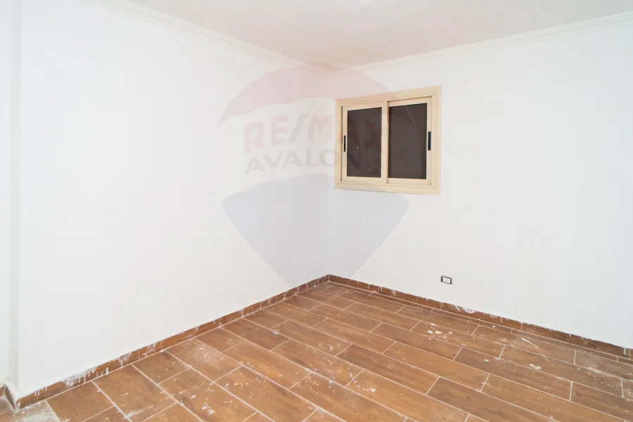 Apartment For Sale 170 m Elmontazah (Al Malik St.- Royal Plaza Compound)