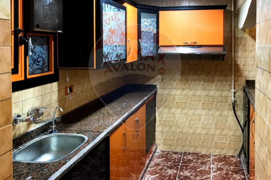 شقة للبيع 126 م المندرة (متفرع من ش جمال عبد الناصر)