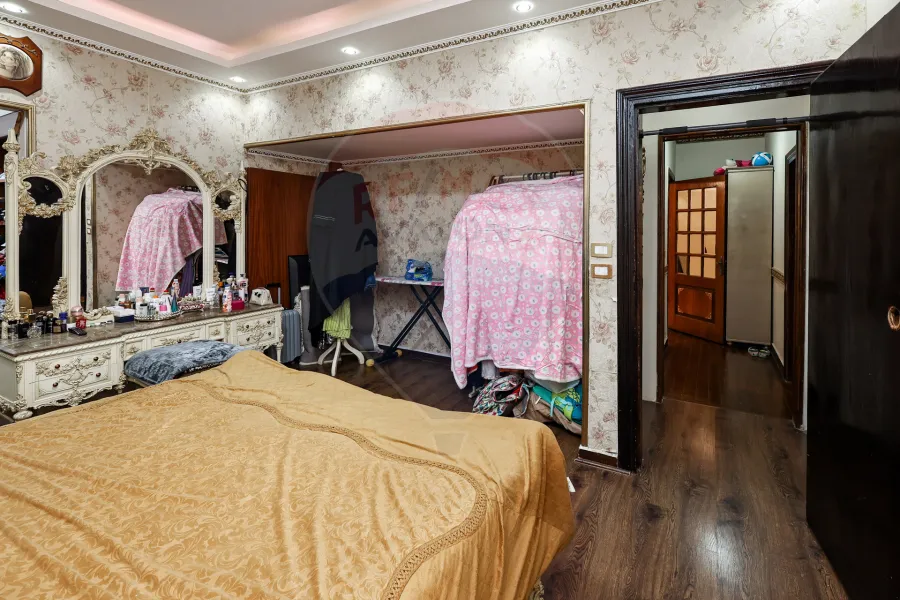 Apartment for sale 200 m Gleem ( second number of Abu Qir St. )