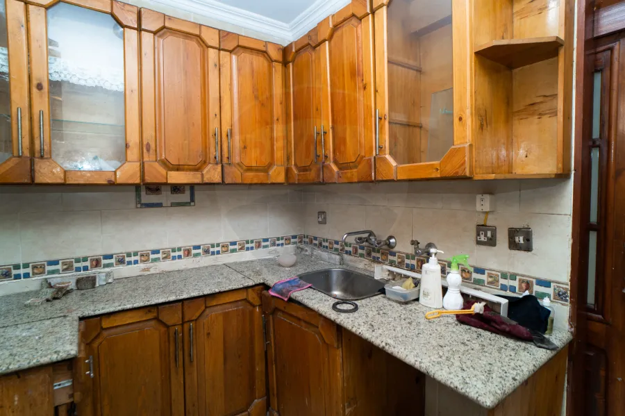 شقة للبيع 100 م سموحة (ش توت عنح امون )