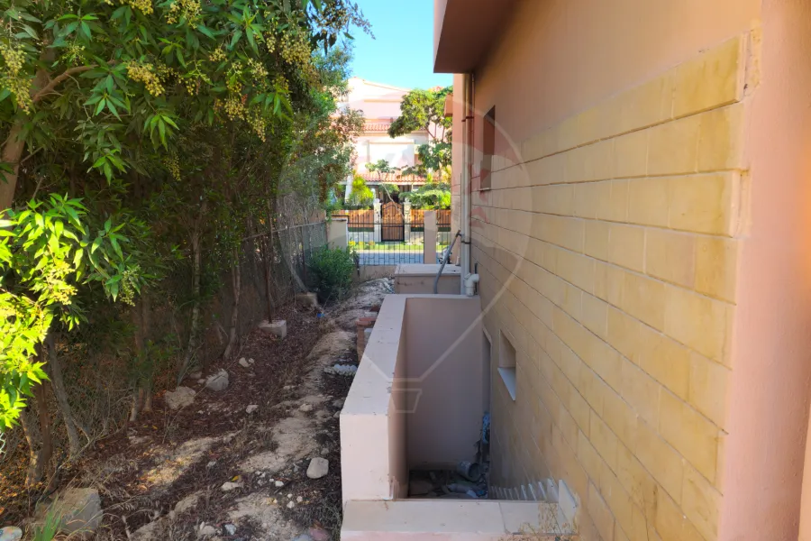 Stand alone villa for sale (Alex West) King Mariout 750 m