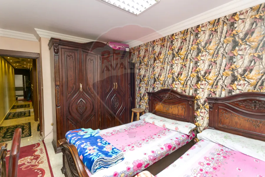 شقة للبيع  150 م كامب شيزار ( بجوار مستشفى الأنباتكلا )