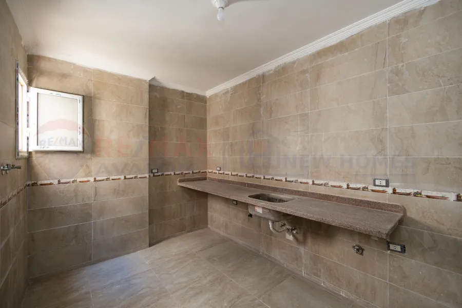 Apartment for rent 185 m El-Ibrahimya (Steps from Sporting Club)