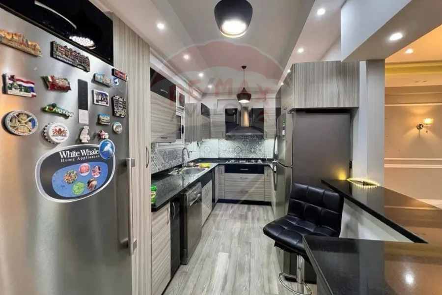 شقه للبيع  250 م سموحة (ش بهاء الدين الغتورى)