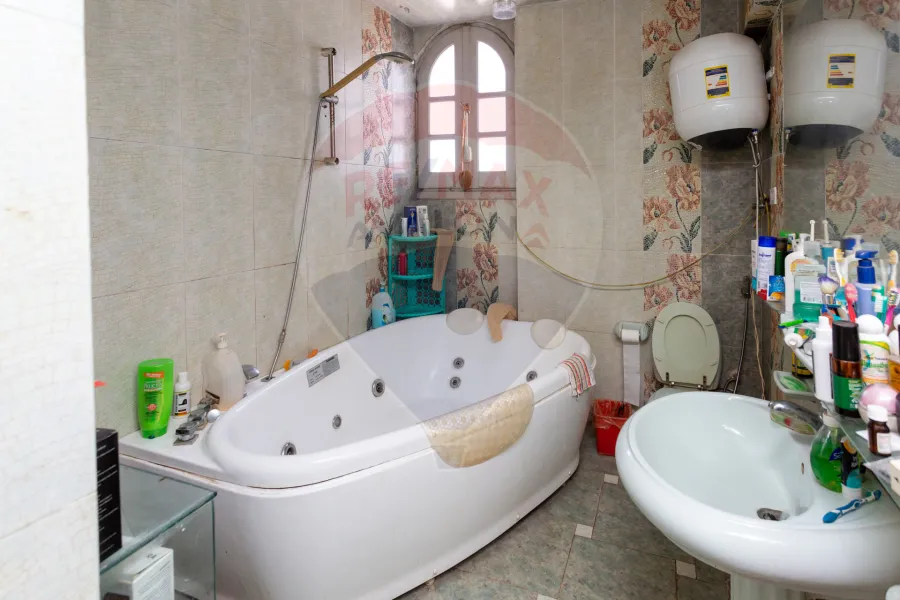 Penthouse for sale 1155 m Miami (Steps from Gamal Abdel Nasser St.)