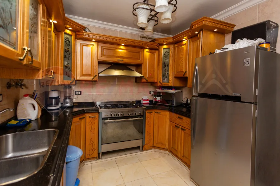 شقة للبيع 177 م سموحه (ش ذكي رجب)