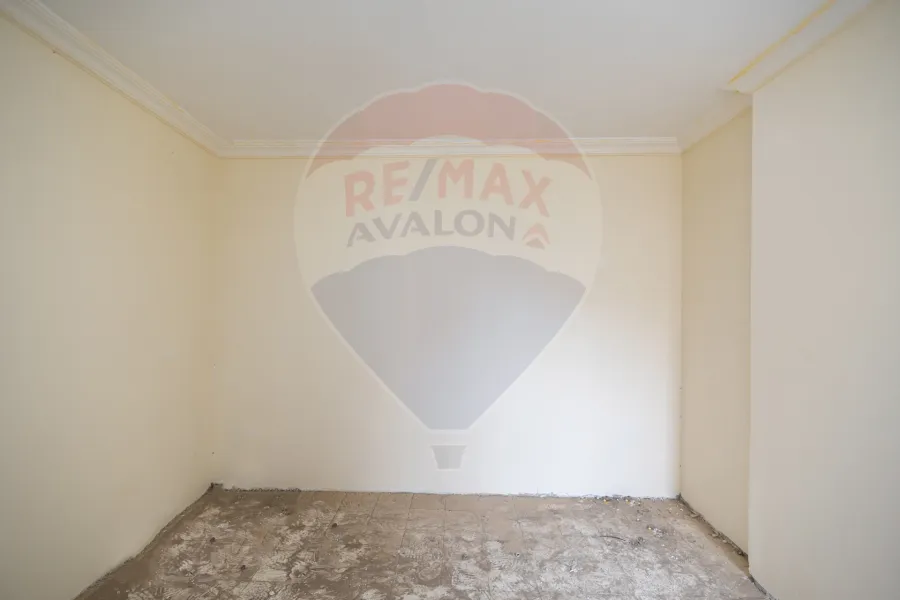 شقة للبيع 125 م المعمورة الشاطئ (كومباوند la vie - عزيز شنوده)