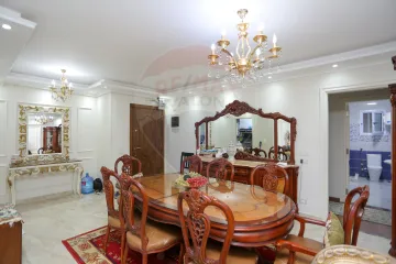 شقة للبيع 195 م كفر عبده (ميدان سانت جينى)