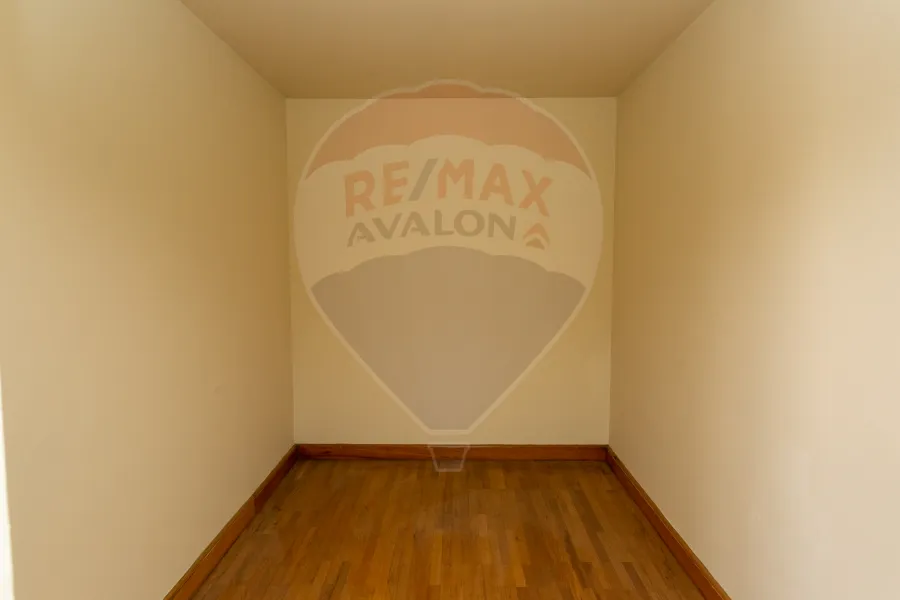 شقة للبيع 248 م سموحة ( ش فوزي معاذ رئيسي - برج اللوتس