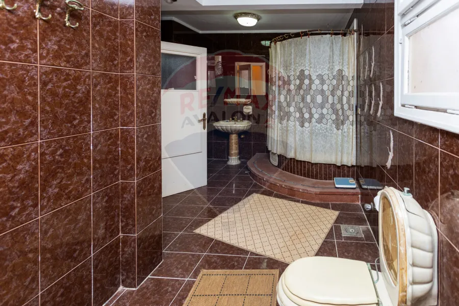 Villa for sale 750 m Roshdy (Ibrahim Helmy St.)