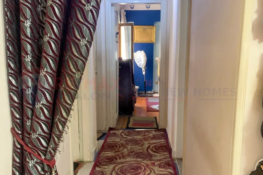 شقة للبيع 200 م كامب شيزار (ش بور سعيد )