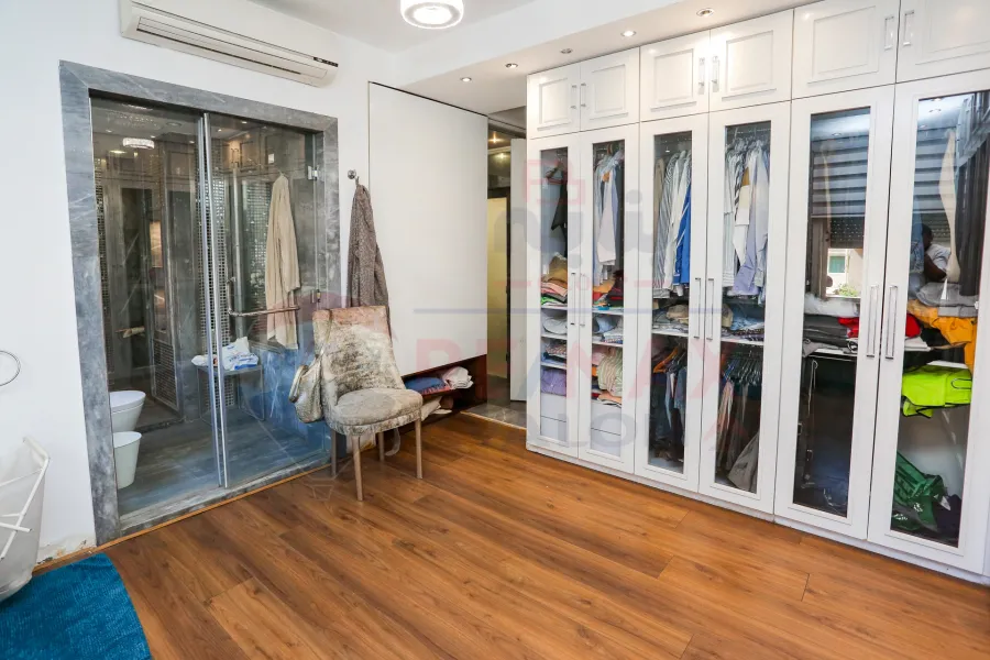 Apartment for Sale 320 m Stanly (Next to Evangelical Church)