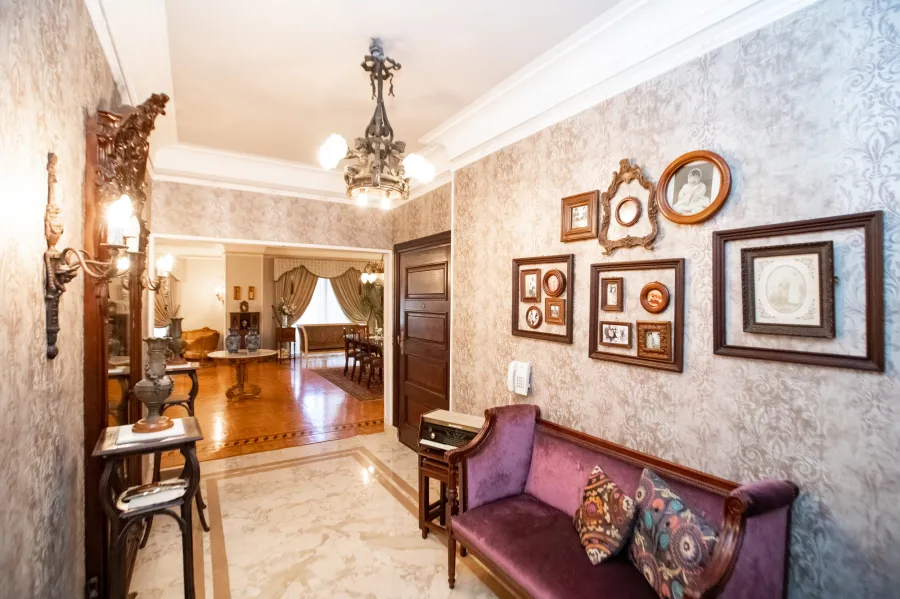Luxury Apartment for Sale 304 m Kafr Abdou ( villa area )