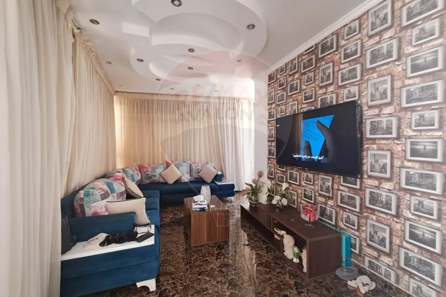 شقة للبيع 200 م سموحة (ش 302)