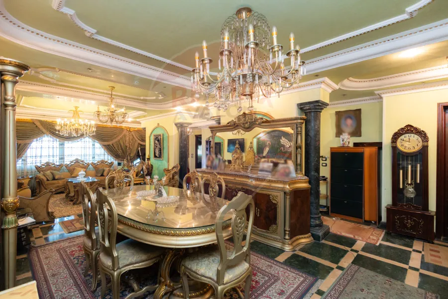 Apartment for sale 330 m miami (Directly on the sea)