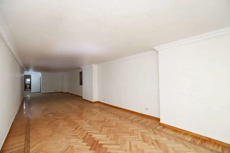 شقة للايجار 235م سموحة (متفرع من إسماعيل سري) - أول سكن