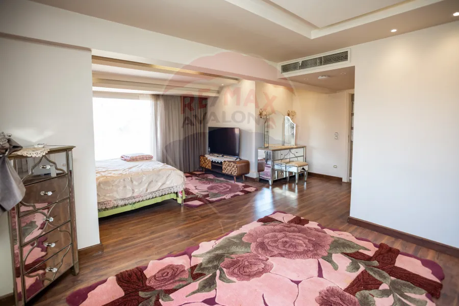 فيلا للبيع (العروبة رويال) كينج مريوط 580 م استلام فوري