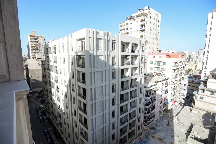 شقة للبيع 188م لوران (خطوات من ش أبو قير)