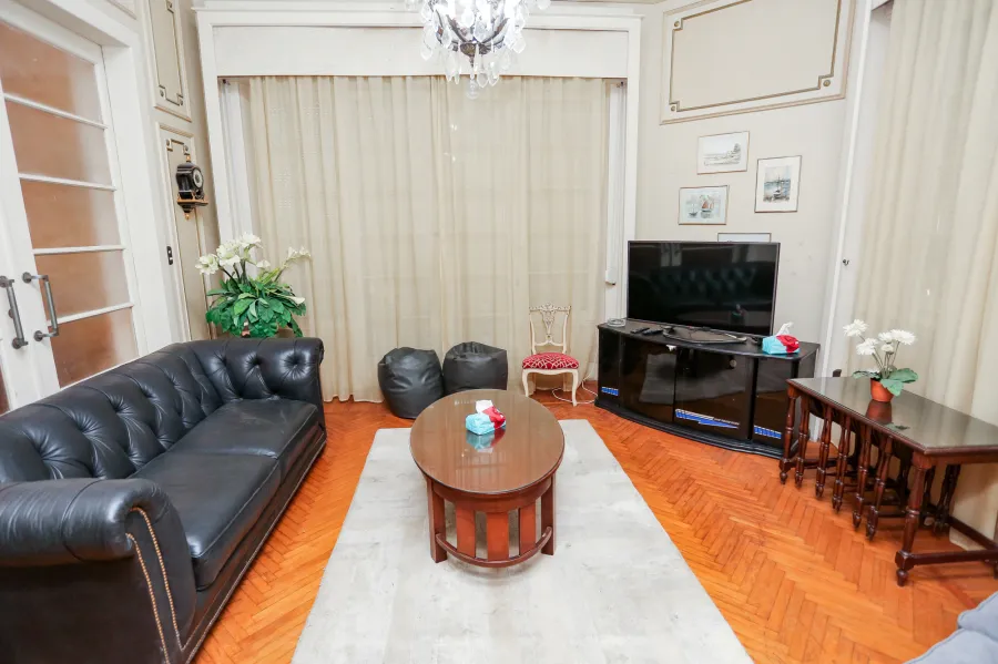 شقة للايجار مفروش 350 م الحي اللاتيني (متفرع من ش فؤاد)