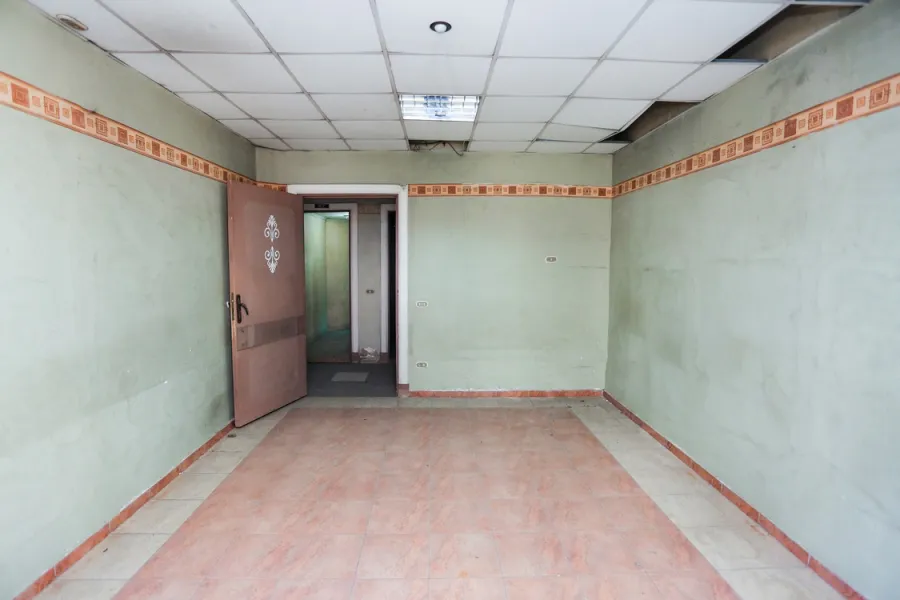 شقة إدارى للايجار550م محطة الرمل (ميدان سعد زغلول)