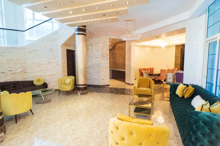 فيلا للإيجار المفروش 1,100  م كينج مريوط (متفرع من طريق الكافوري)