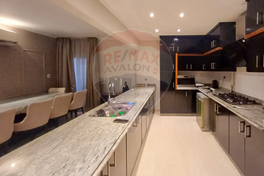 شقة دوبلكس للبيع 229 م لوران (ش احمد ذو الفقار)