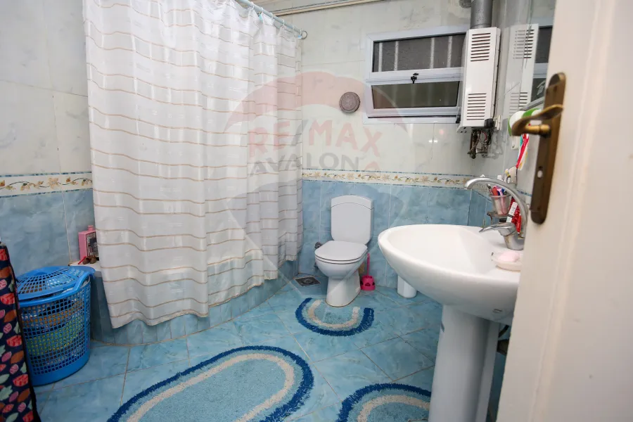 شقة للبيع 113 م زيزينيا (ش ابراهيم العطار)