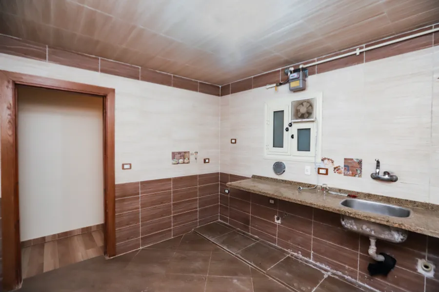 شقة للايجار 162 م سموحة (كومباوند فيروزة سموحة)