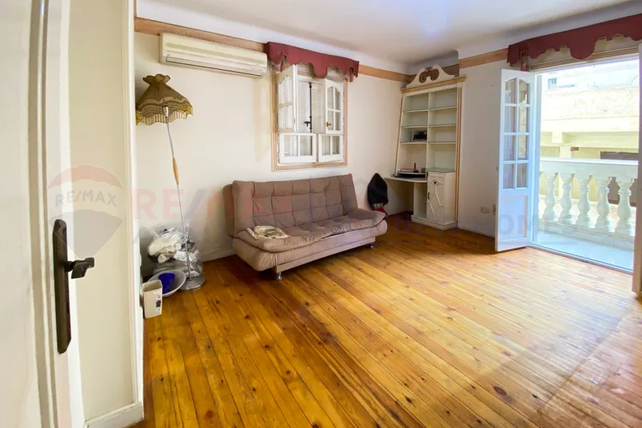 Apartment for sale 230 m Saba Basha (steps from Abu Qir St. and tram)