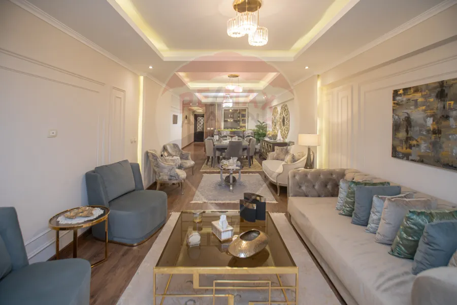 شقة للبيع 190 م لوران (ش عبدالمنعم الدليل)