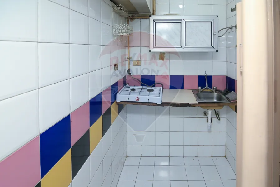 شقه إداري للايجار 85 م سيدي جابر ( خلف محطة سيدي جابر