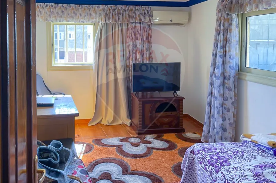 شقة للبيع 500 م سبورتنج (ثاني نمرة من البحر)