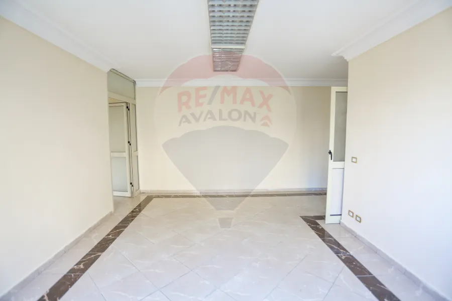 Administrative apartment for rent 105 m Sporting (on the tram)