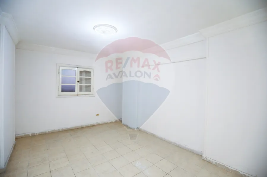 شقه للبيع 175 م كامب شيزار (خطوات من البحر - تري البحر جانبي)