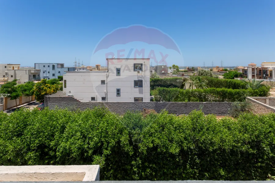 فيلا مستقلة للبيع 520 م الكينج مريوط (طريق الكافوري خلف عكنش)